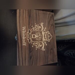 Brand New Whiskoff Whiskey Set In Wooden Keepsake Box